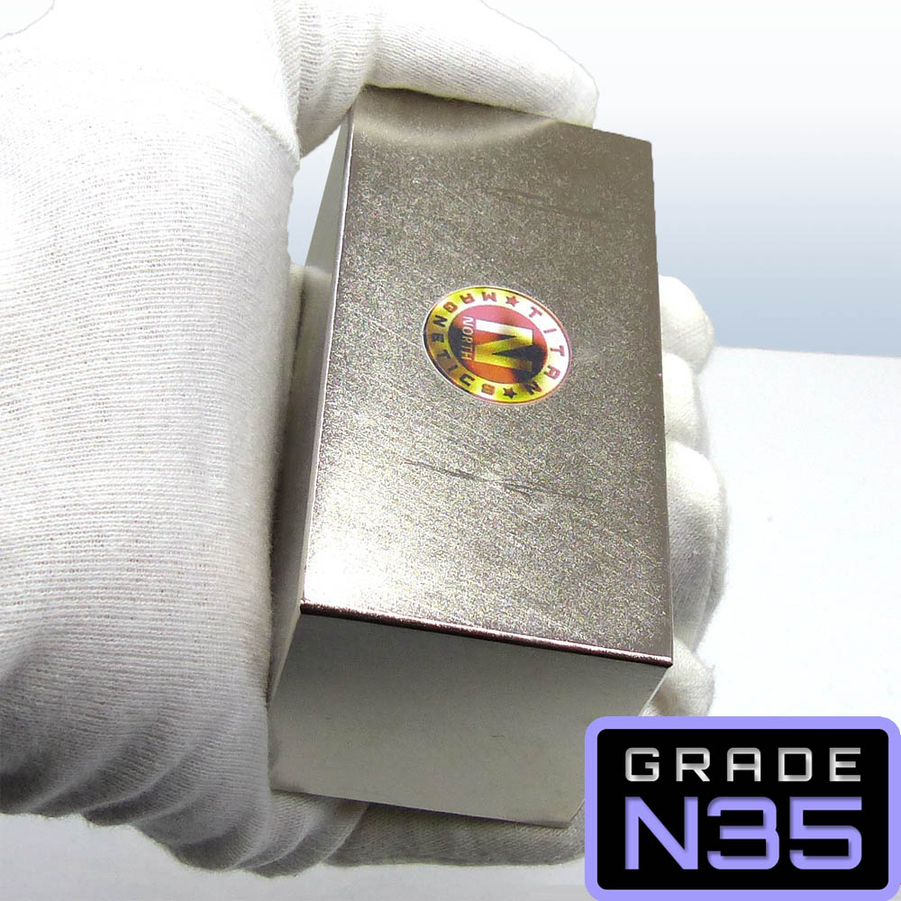 Handling Large N35 Neodymium Magnet